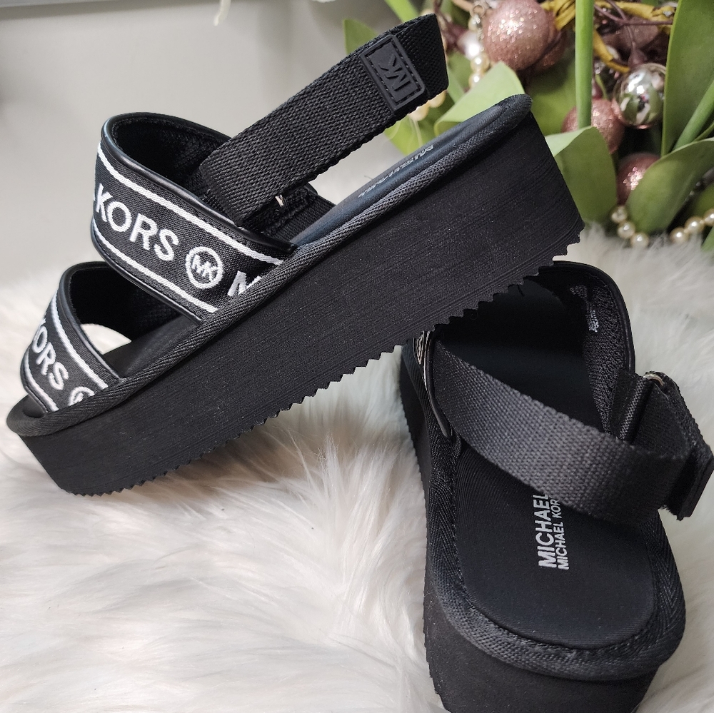 Michael Kors Women's Platform Sandals brand new - Picture 8 of 9